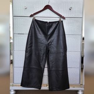 GUESS Faux Leather Cropped Pants - Black